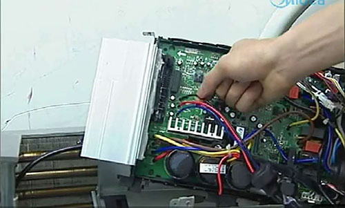 偏关美的空调电话是多少